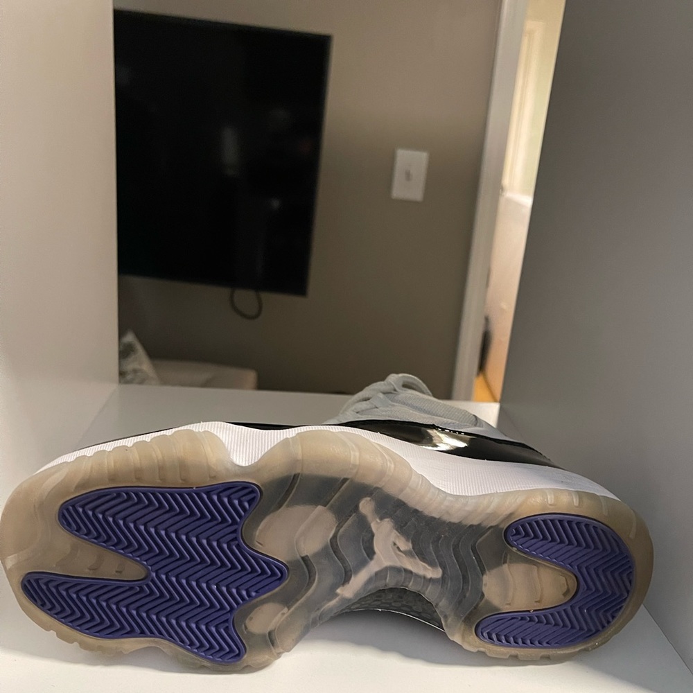Nike Air Jordan XI 11 Retro Concord 2018 Men’s Size 9.5 White Black 378037-100 - Picture 11 of 12